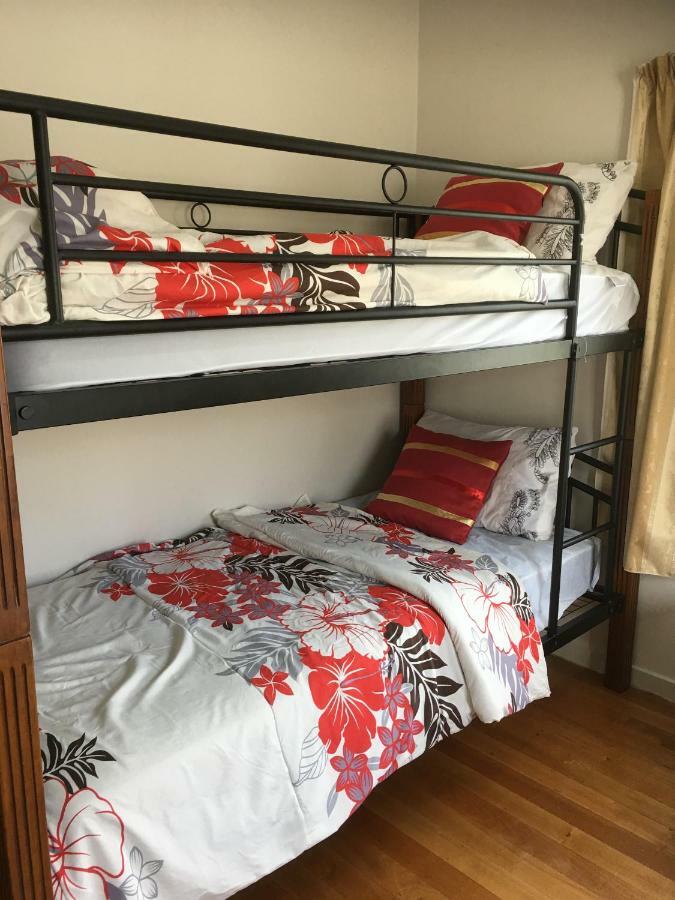 At Homestay Auckland Zewnętrze zdjęcie